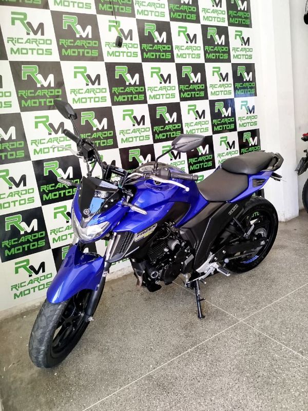 FAZER 250cc